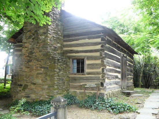 Historic Ogle Log Cabin